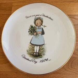 Holly Hobbie 1974 Mothers Day Plate Kind and Good is Motherhood Plate